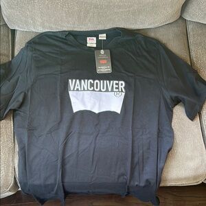 Levi's Black Short Sleeve Tee Casual Essential